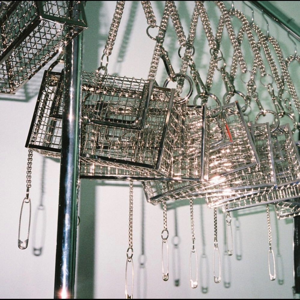 Caged clutches